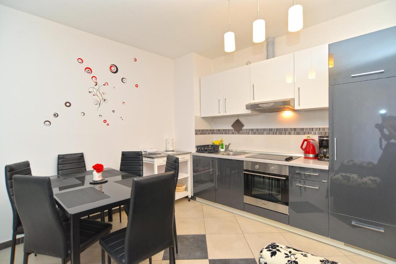 Stana 242 Apartament