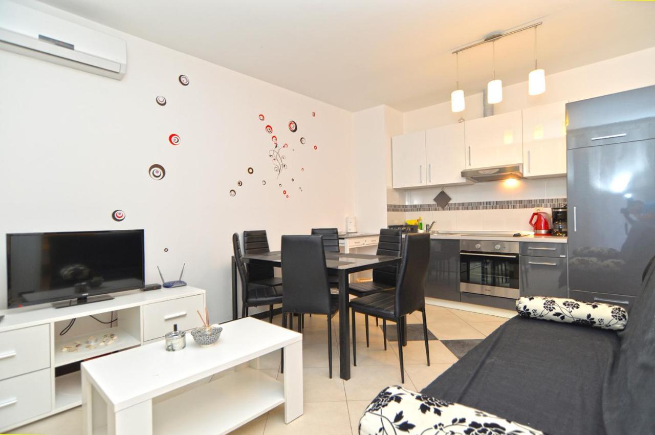 Stana 242 Apartment